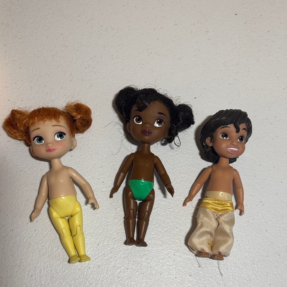 Set of 3 Diverse Dolls with Yellow and Green Outfits